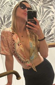 665823471: Chica busca chico en Madrid