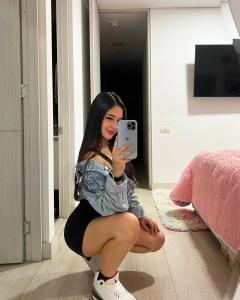 613634661: Chica busca chico en La Coruña