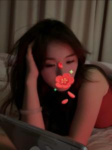 697887716: Chica busca chico en Barcelona