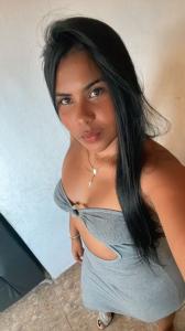 664039705: Chica busca chico en Barcelona