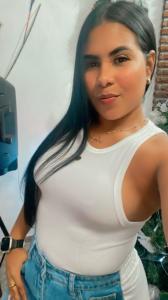 664039705: Chica busca chico en Barcelona