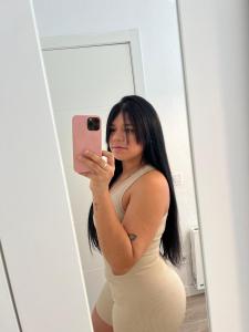 604275883: Chica busca chico en Madrid