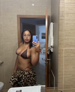 602015332: Chica busca chico en Granada