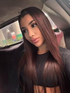 634101117: Chica busca chico en Barcelona