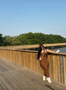 610998491: Chica busca chico en Lérida