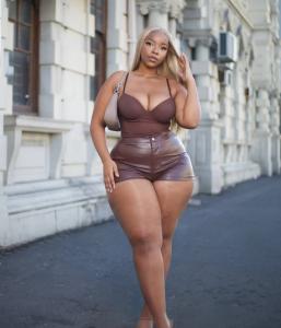 641829801: Chica busca chico en Valencia