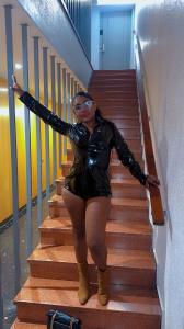 607639368: Chica busca chico en Gerona