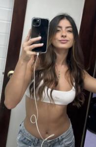 615627130: Chica busca chico en Barcelona