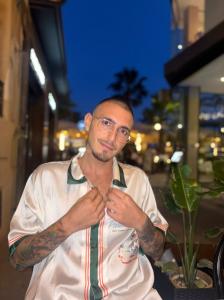 663110655: Chico busca chica en Barcelona