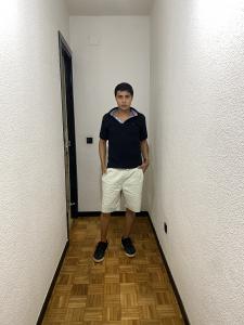 631017021: Chico busca chica en Madrid