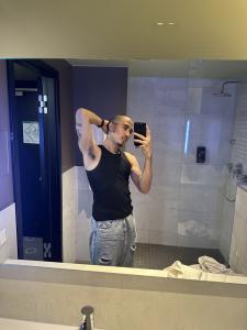 610924347: Chico busca chica en Madrid