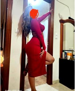 633764029: Chica busca chico en Granada