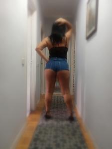 674367792: Chica busca chico en Gerona