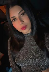 664039705: Chica busca chico en Barcelona