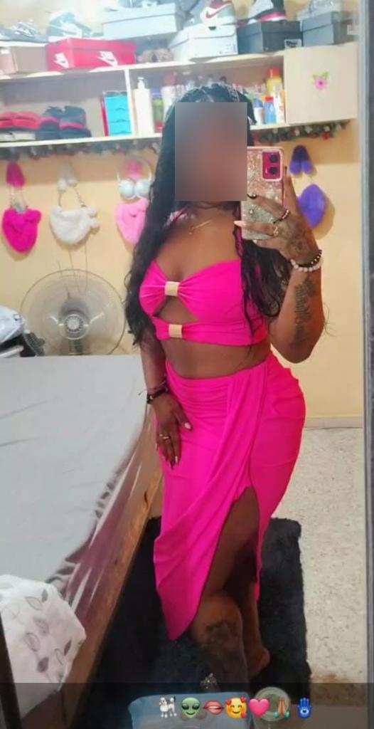 Chica busca chico en Almería: 