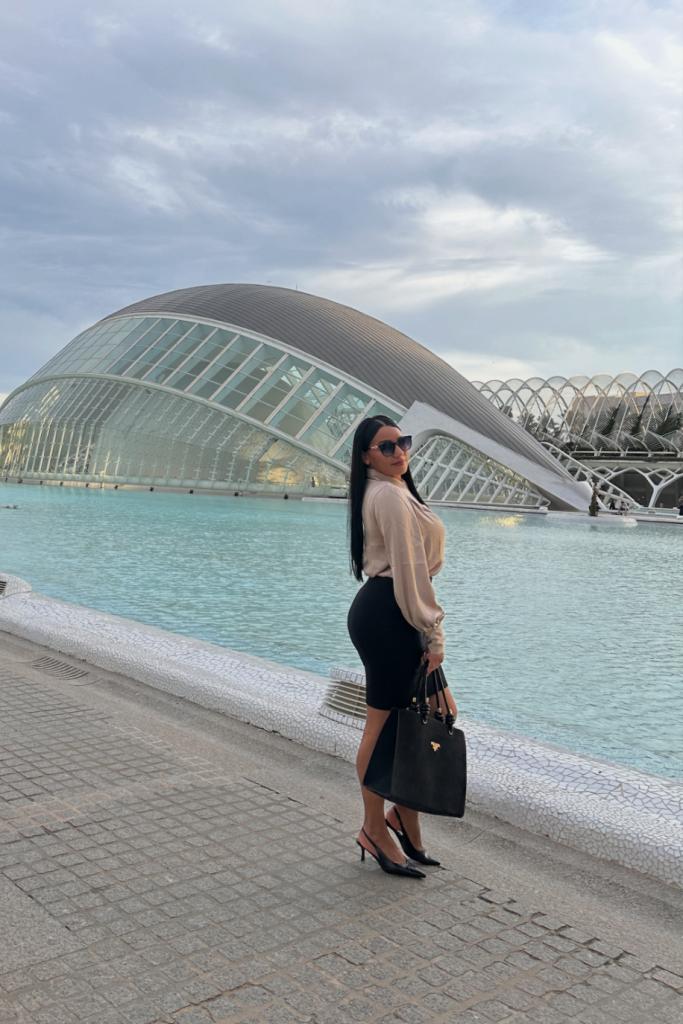 Chica busca chico en Cádiz: 