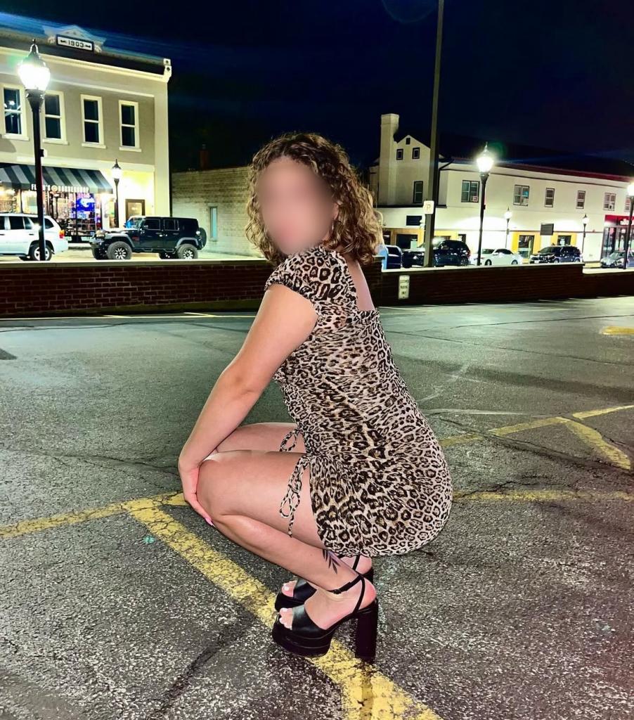 Chica busca chico en Sevilla: 