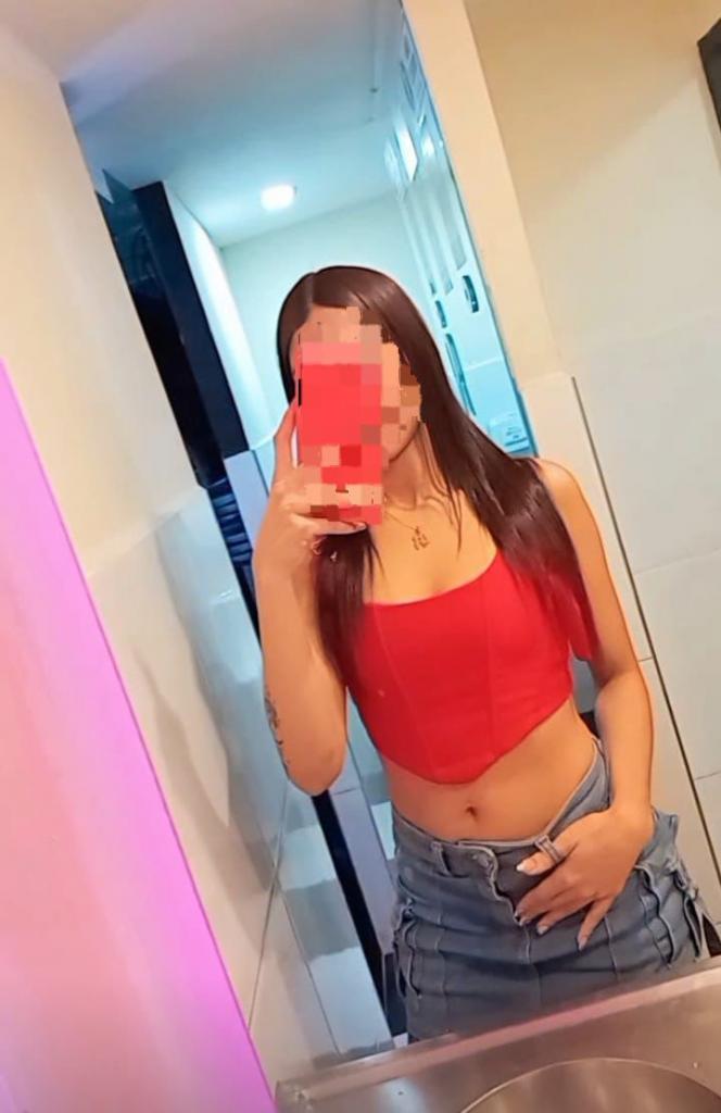 663208184: Chica busca chico en Cádiz