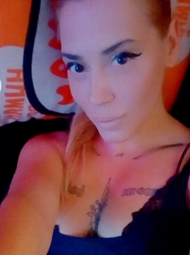 Chica busca chico en Ibiza: 