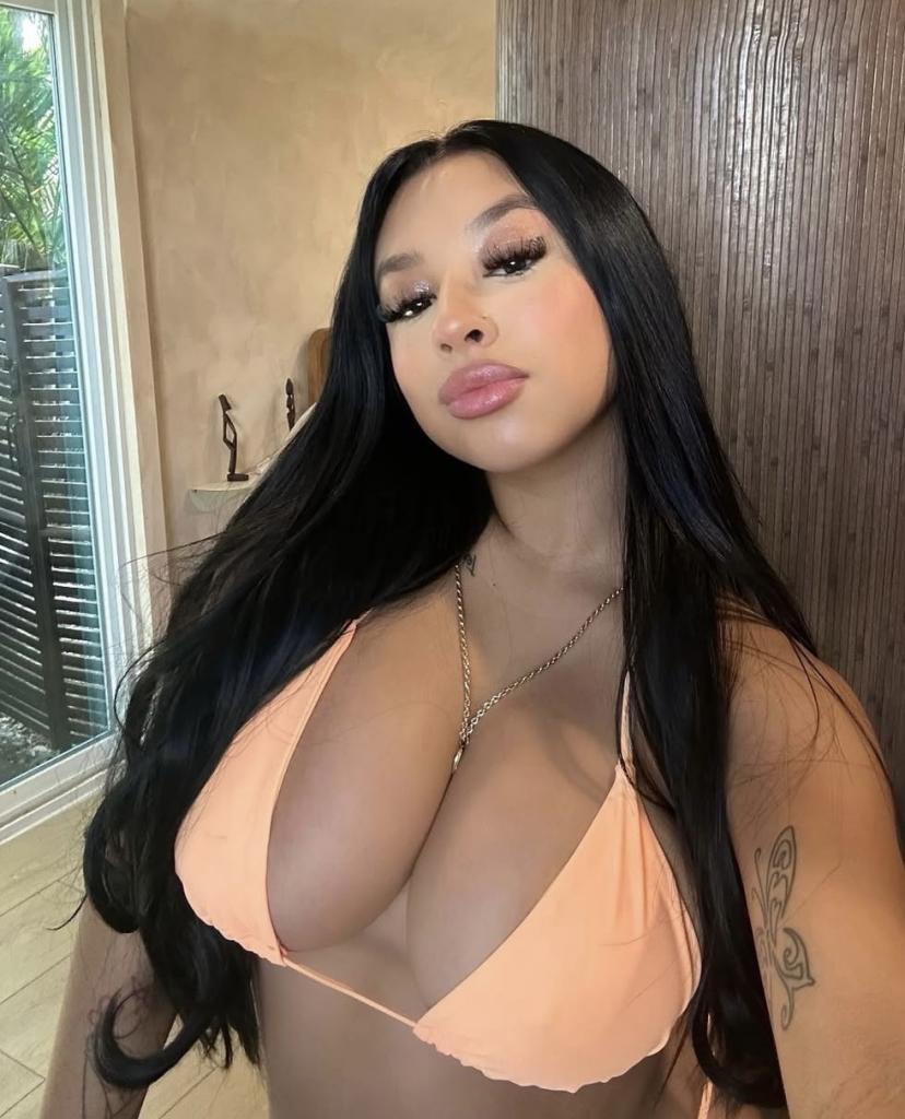 Chica busca chico en Cádiz: 