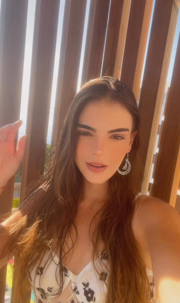 Chica busca chico en Ibiza: 