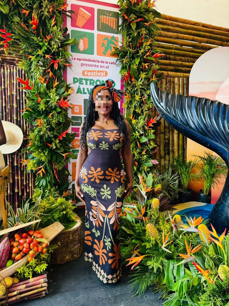 631779935: Chica busca chico en Cádiz