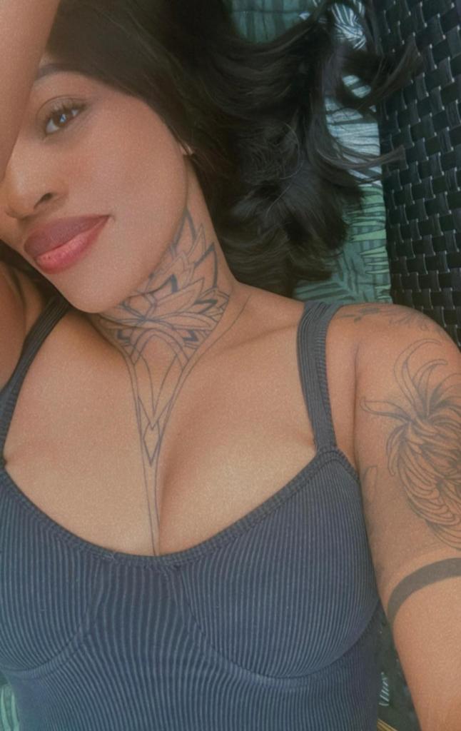 Chica busca chico en Almería: 