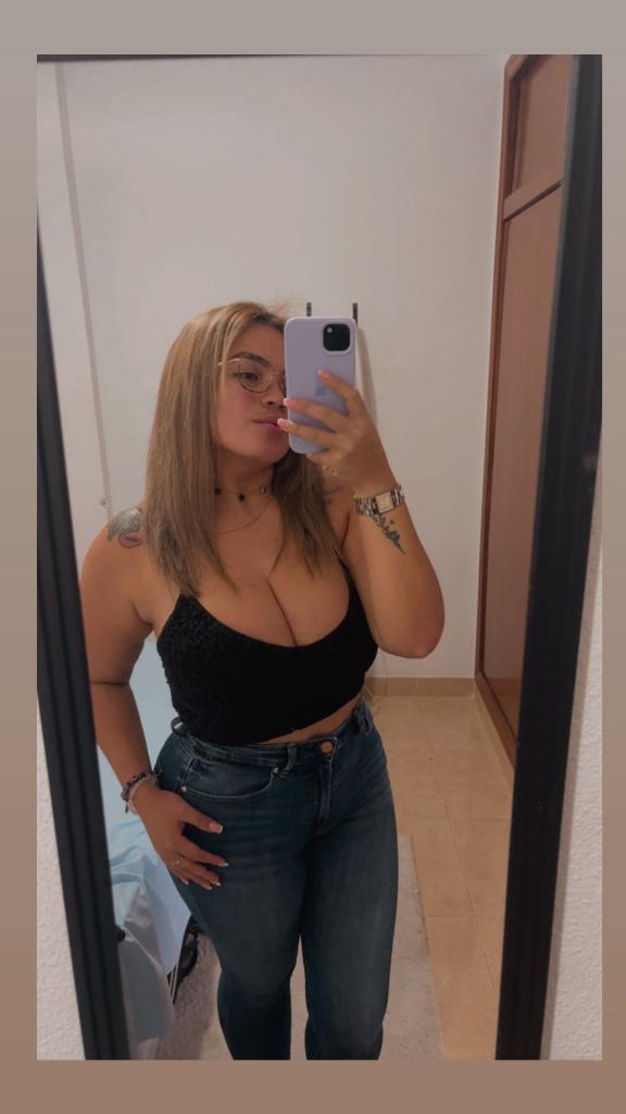 Chica busca chico en Almería: 