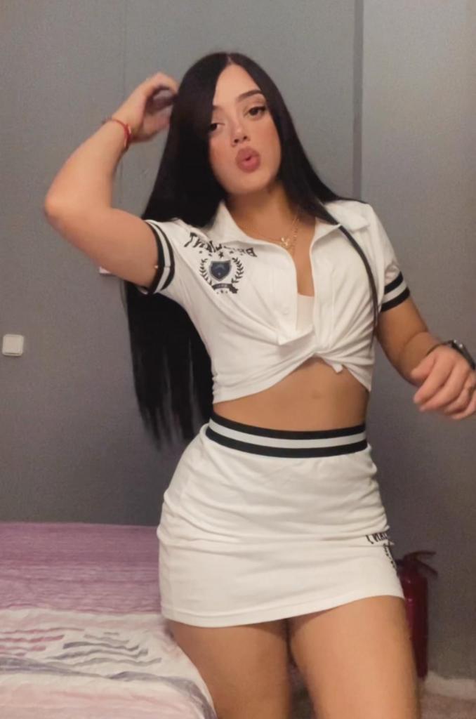 Chica busca chico en Málaga: Chica busca chico