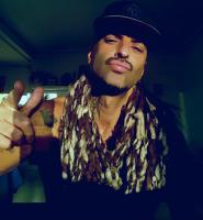 667560161: Chico busca chica en Alicante