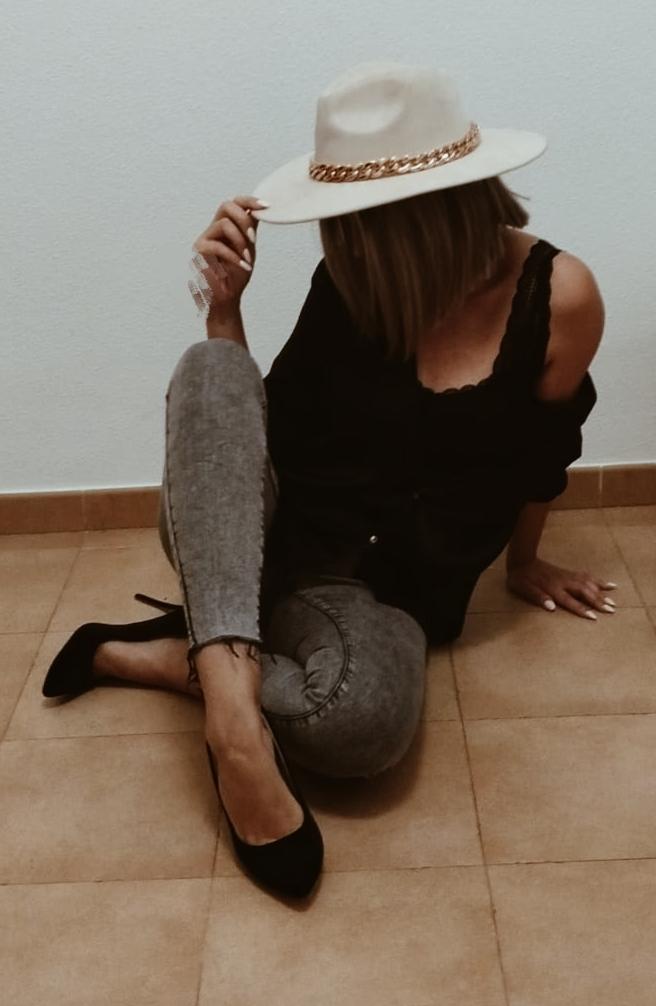 Chica busca chico en Sevilla: 