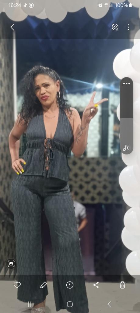 631653038: Chica busca chico en Madrid