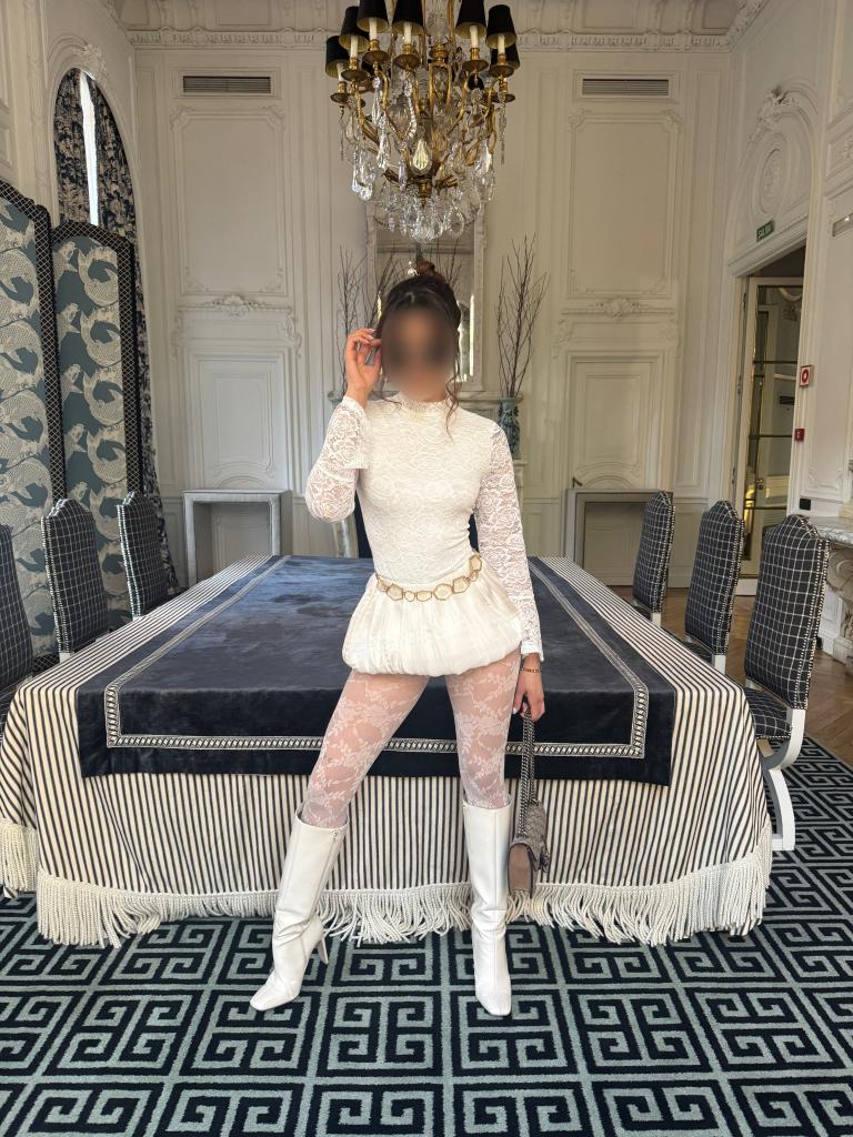 697271347: Chica busca chico en Madrid