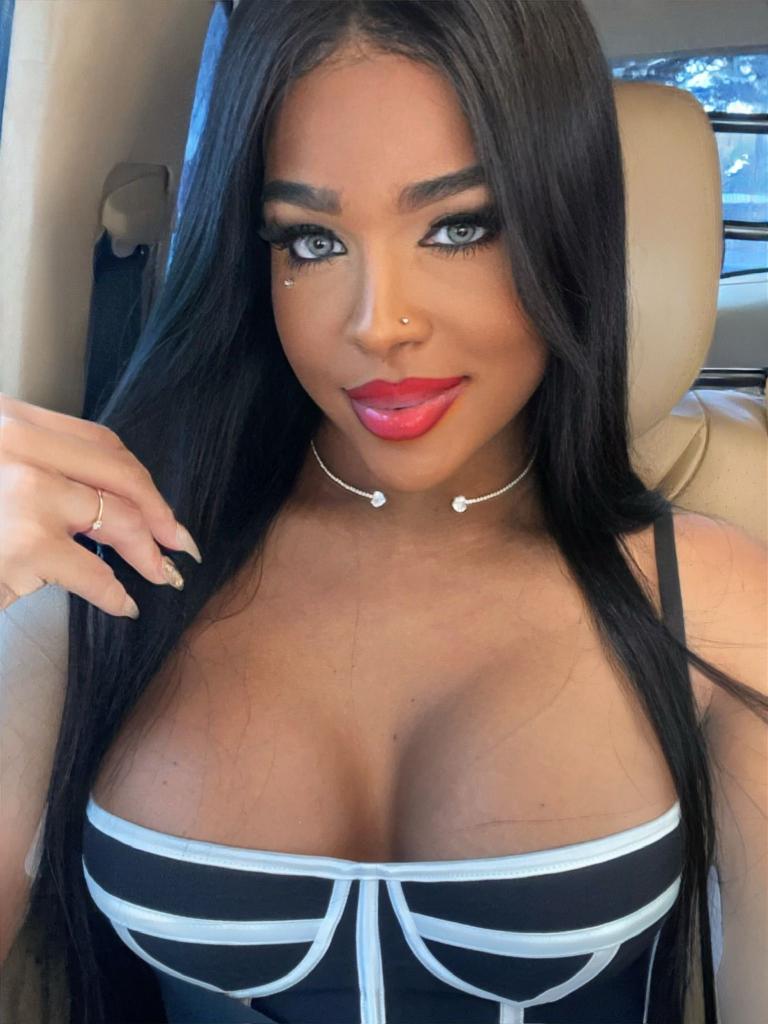 643967189: Transexual en Vizcaya