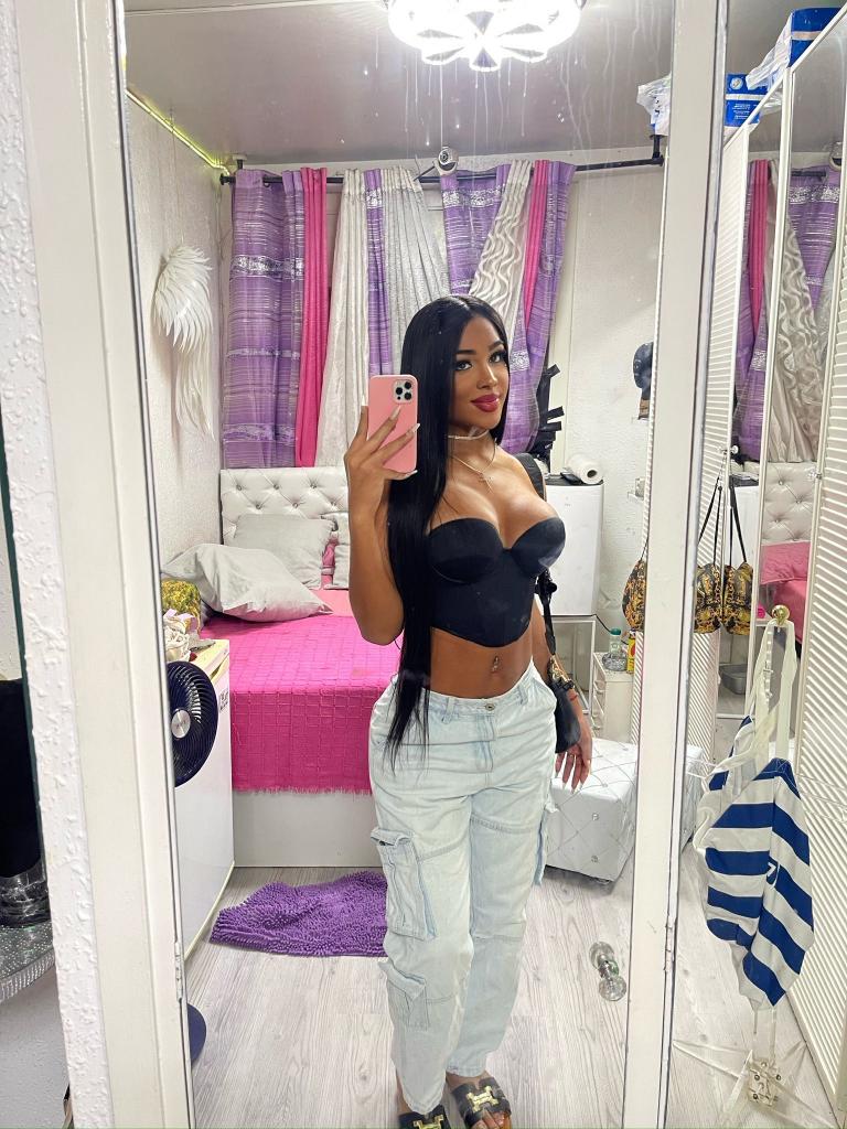 643967189: Transexual en Vizcaya