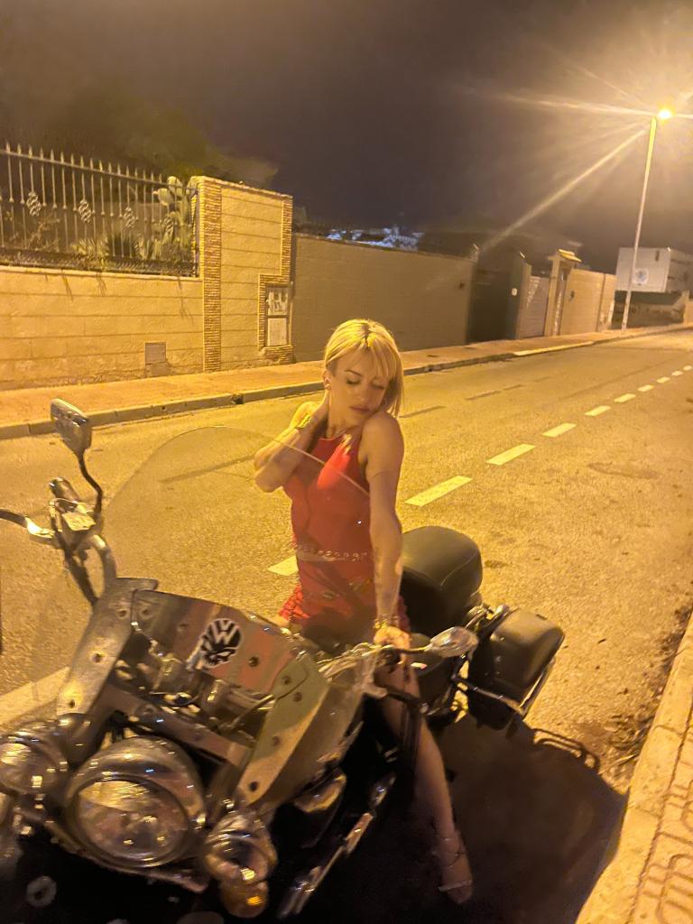Transexual en Alicante: Transexuales y Travestis