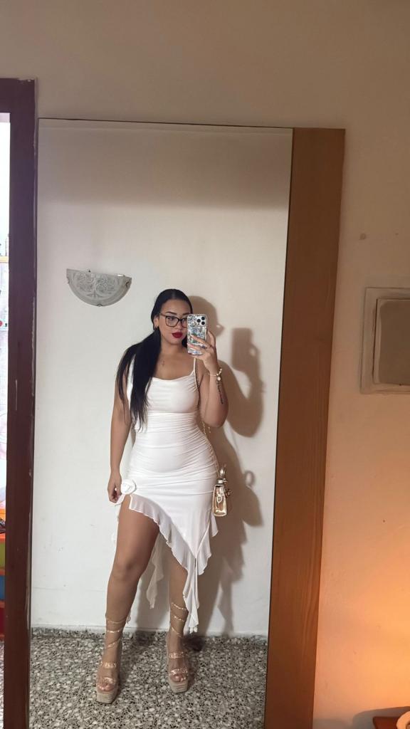 Chica busca chico en Ibiza: 