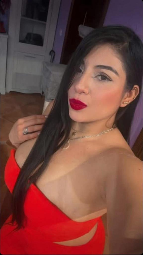 Chica busca chico en Cantabria: Chica busca chico