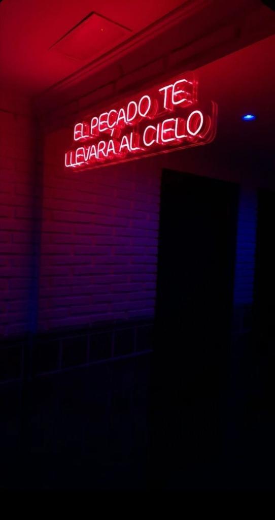 631645542: Chica busca chico en Ciudad Real