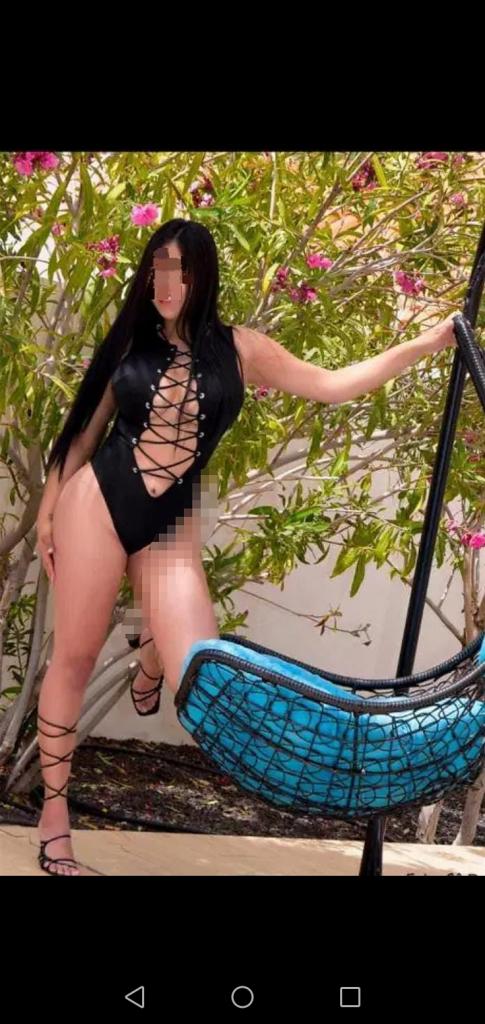 Chica busca chico en Almería: 