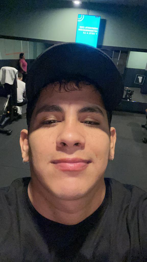 613637662: Chico busca chica en Pontevedra