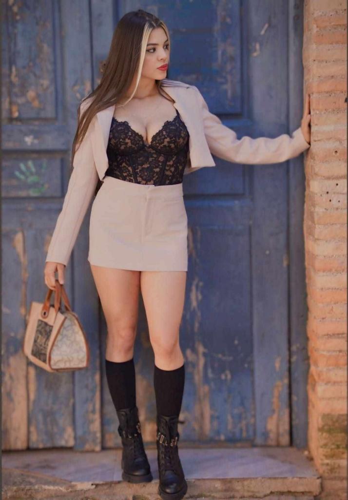 Chica busca chico en Huelva: 