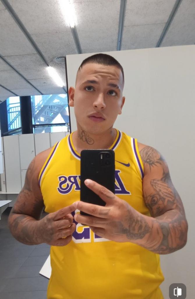 624518494: Chico busca chica en Barcelona