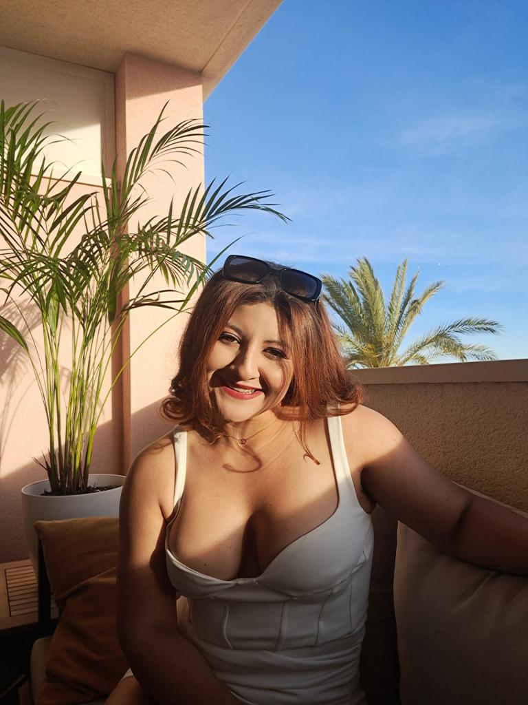 Chica busca chico en Granada: 