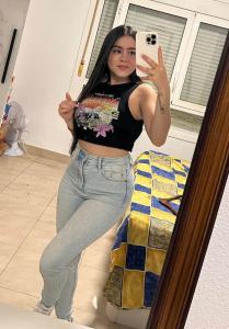 613444360: Chica busca chico en Madrid