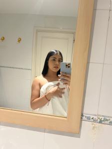 663922030: Chica busca chico en Madrid