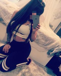 604214082: Chica busca chico en Gerona