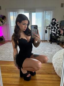 604357237: Chica busca chico en Sevilla