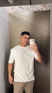 613637662: Chico busca chica en Pontevedra
