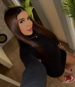 613667311: Chica busca chico en Murcia